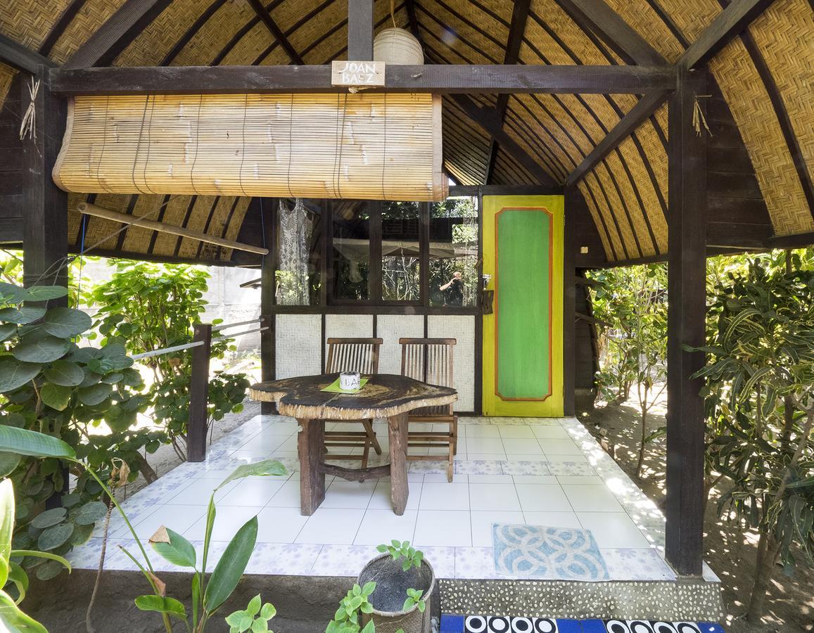 Woodstock Gili - Garden And Bungalows Hotell Gili Trawangan Exteriör bild
