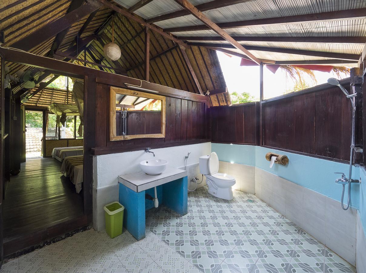 Woodstock Gili - Garden And Bungalows Hotell Gili Trawangan Exteriör bild